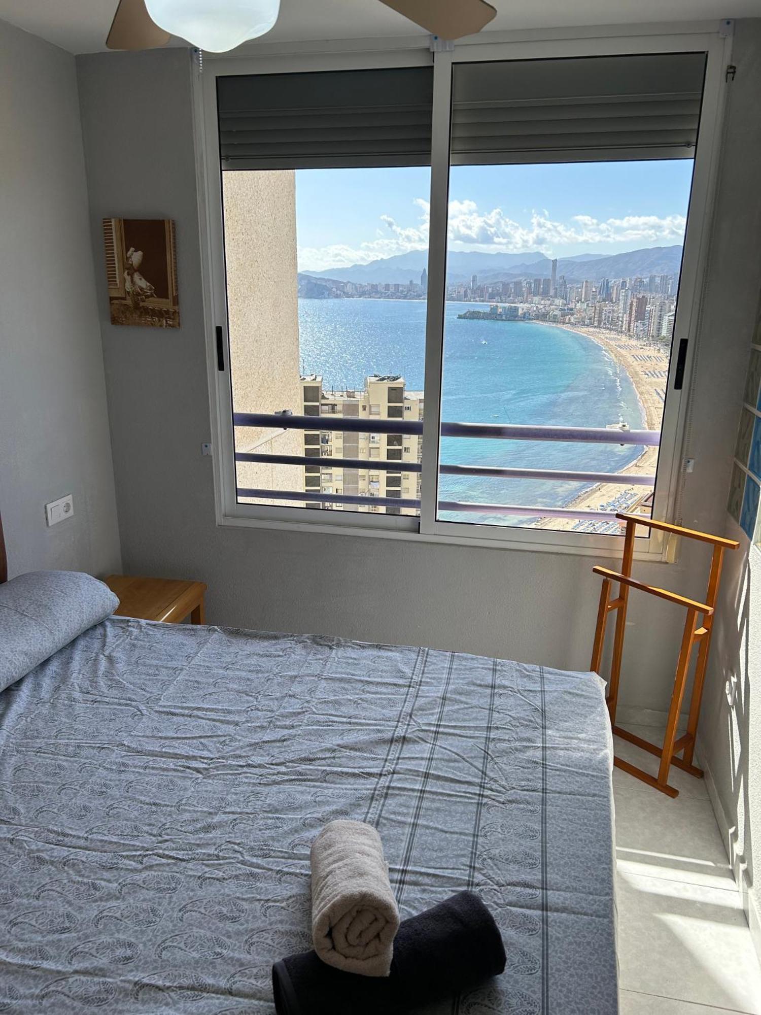 Apartamento Con Preciosas Vistas Y Piscina Бенидорм Екстериор снимка