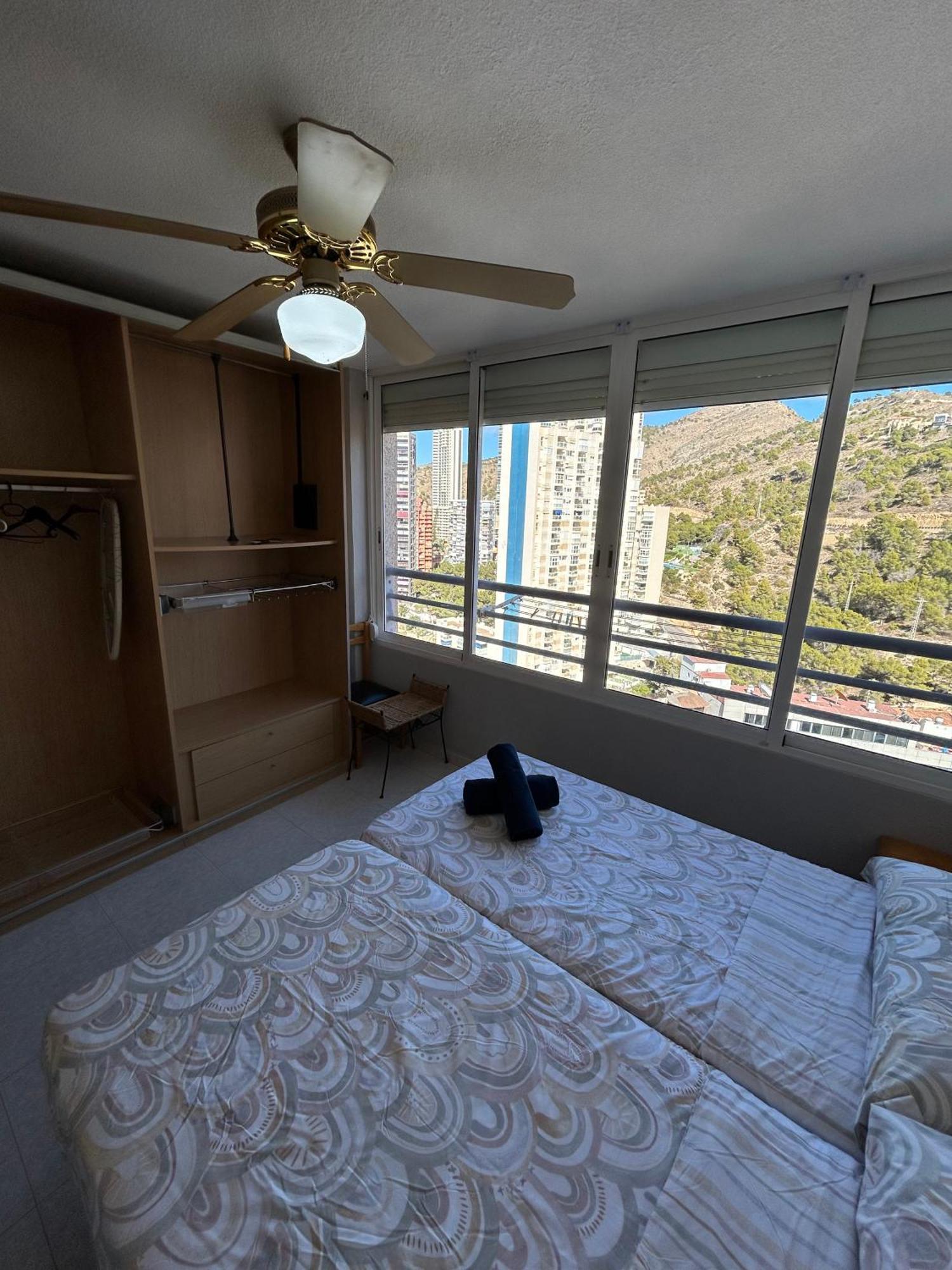 Apartamento Con Preciosas Vistas Y Piscina Бенидорм Екстериор снимка