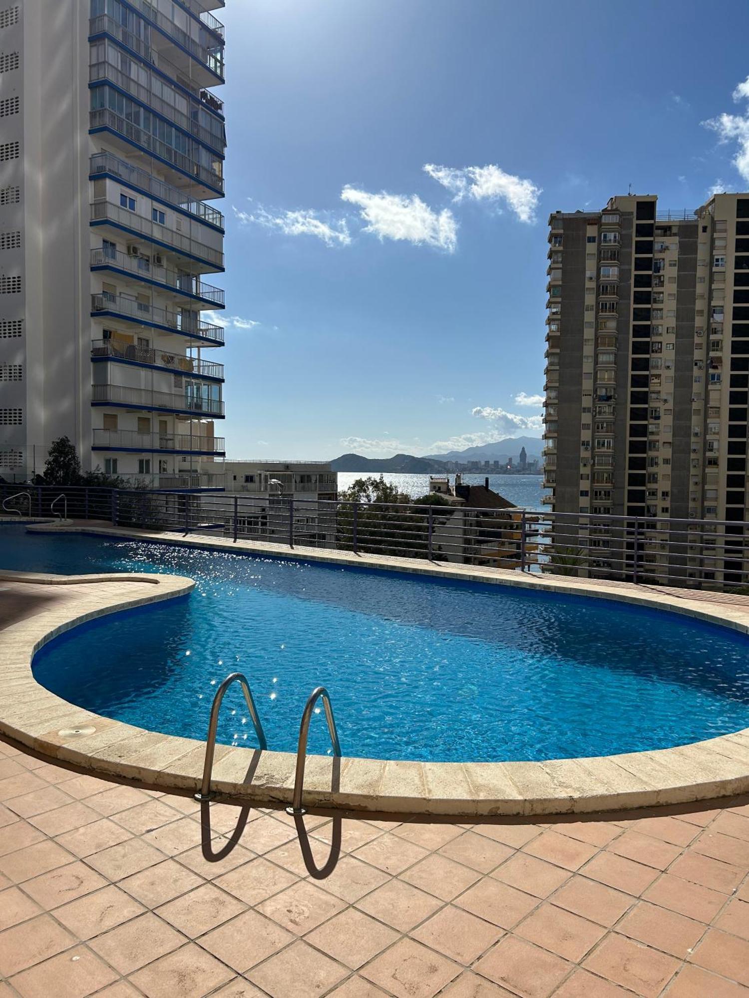 Apartamento Con Preciosas Vistas Y Piscina Бенидорм Екстериор снимка